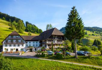 Landhaus Langeck allows 18 year olds to book a room