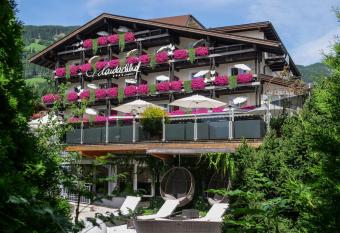 Boutique Hotel Haidachhof superior has Balcony rooms