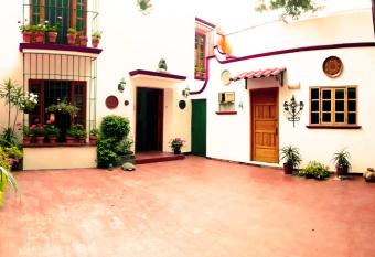 Casa Jacinta Guest House has Balcony rooms