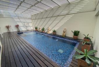 Xiadu Motel allows 18 year olds to book a room