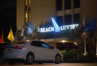 Beach Luxury Hotel has Balcony rooms