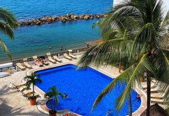 Costa Sur Resort & Spa allows 18 year olds to book a room