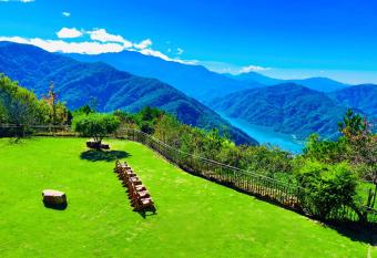 Junyi Landscape Villa has Balcony rooms