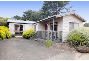 Discovery Parks - Melbourne allows 18 year olds to book a room