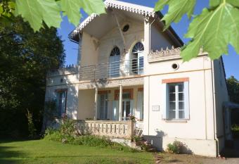 Villa Lea has Balcony rooms