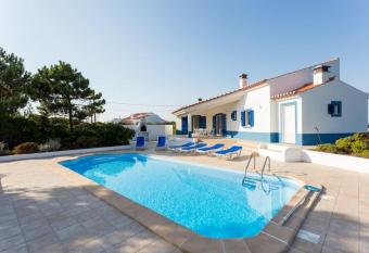 Casa do Parque allows 18 year olds to book a room