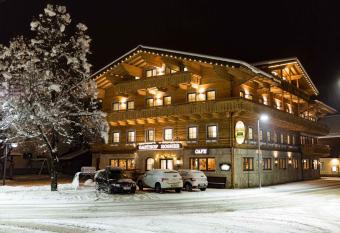 Hotel Rosner has Balcony rooms