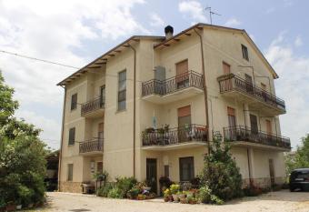 L Ortolano Apartments has Balcony rooms