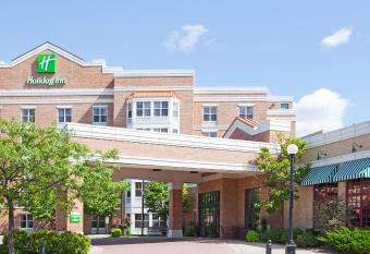 Pearl Street Hotel allows 18 year olds to book a room