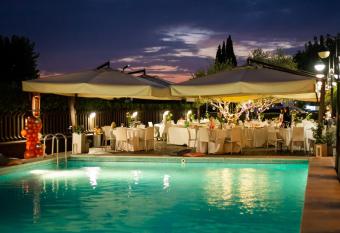 Hotel Cristallo Relais, Sure Hotel Collection By Best Western allows 18 year olds to book a room