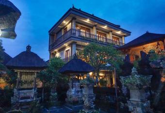 Three Brothers Guest House has Balcony rooms