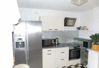 Ferienwohnung Volskyy allows 18 year olds to book a room