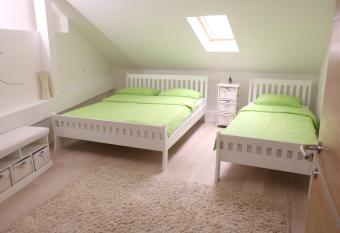 Apartment Vremeplov has Balcony rooms