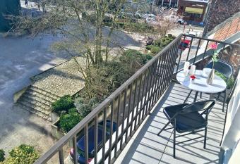 LITTLE PLAZA Appart Hotel has Balcony rooms