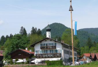 Gasthof Jachenau has Balcony rooms