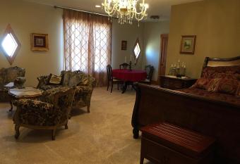 Attwood House Bed and Breakfast near Manhattan, KS has rooms with a private hot tub