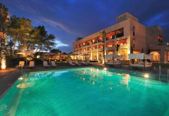 Vincci Selecci  n Estrella del Mar has Smoking/Balcony rooms