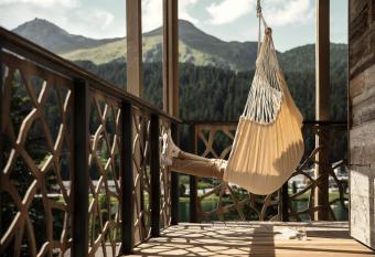 Valsana Hotel Arosa has Balcony rooms