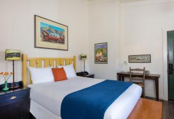 Sonoma Creek Inn has Balcony rooms