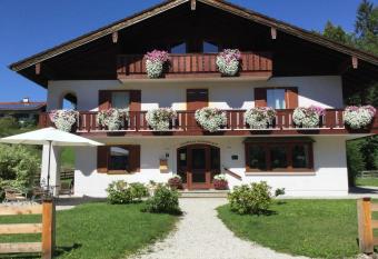 Hotel Garni Landhaus Sonnenstern has Balcony rooms