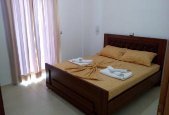 Vila Pasqyra has Balcony rooms