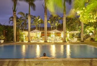 PortoBay B  zios has Balcony rooms