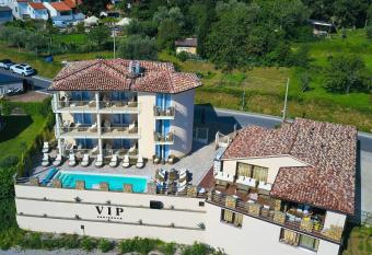 Apartments VIP Residence has Balcony rooms