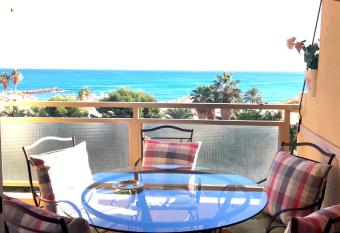 Apartamento PuigVal has Balcony rooms