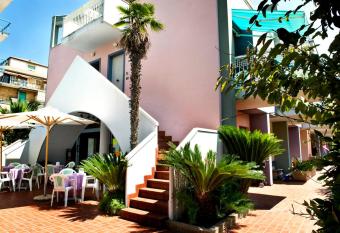 Residence Mediterraneo allows 18 year olds to book a room