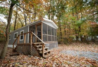Spring Gulch Screened Park Model 7 has Balcony rooms