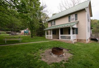 Spring Gulch Country House 9 has Balcony rooms