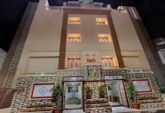 Bluemoon Comforts allows 18 year olds to book a room