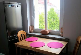 Apartament Dworcowa allows 18 year olds to book a room