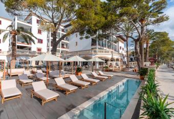 Hoposa Uyal has Balcony rooms