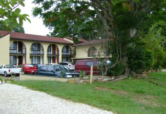 Gallery Motel allows 18 year olds to book a room