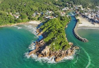 FLORIPA FLORINDO APART allows 18 year olds to book a room