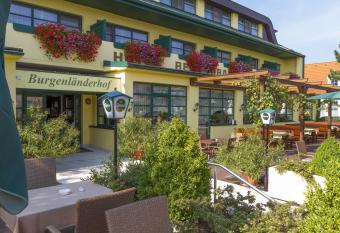 Burgenl  nderhof Hotel Garni has Balcony rooms