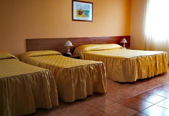 Valle Degli Ulivi has Balcony rooms