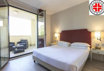 Just Hotel Lomazzo Fiera has Smoking/Balcony rooms