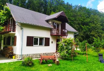 Complex Adela Transf  g  r    an has Balcony rooms