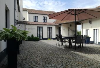 Het Hemelsveld allows 18 year olds to book a room