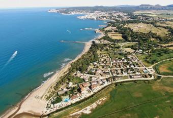 Hotel Riomar allows 18 year olds to book a room