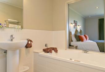 Beechtree Motel has Balcony rooms