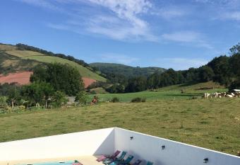 Maison Zubiatia - 3km Compostelle has Balcony rooms