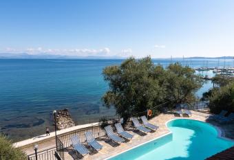 Dimitra Studios allows 18 year olds to book a room