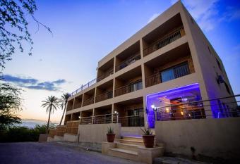 Thara Real Estate has Balcony rooms