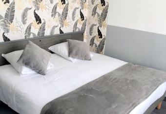 L Auberg ine - Maison Glenn Anna has Balcony rooms