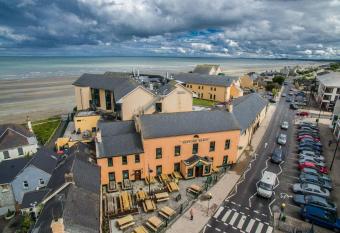 Reddans of Bettystown Luxury Bed & Breakfast, Restaurant and Bar allows 18 year olds to book a room