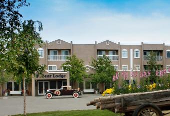 Bear Lodge has Balcony rooms