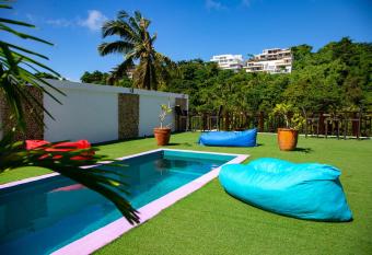 Chillax Boracay allows 18 year olds to book a room